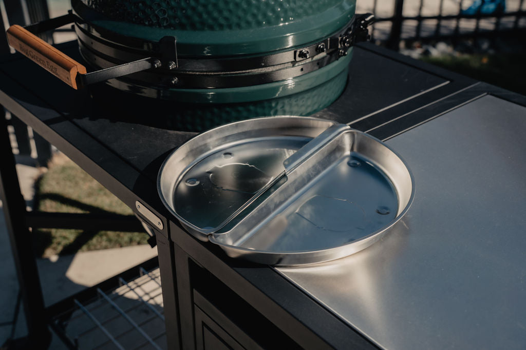 Big Green Egg Durable Drip Tray Kit — Medium